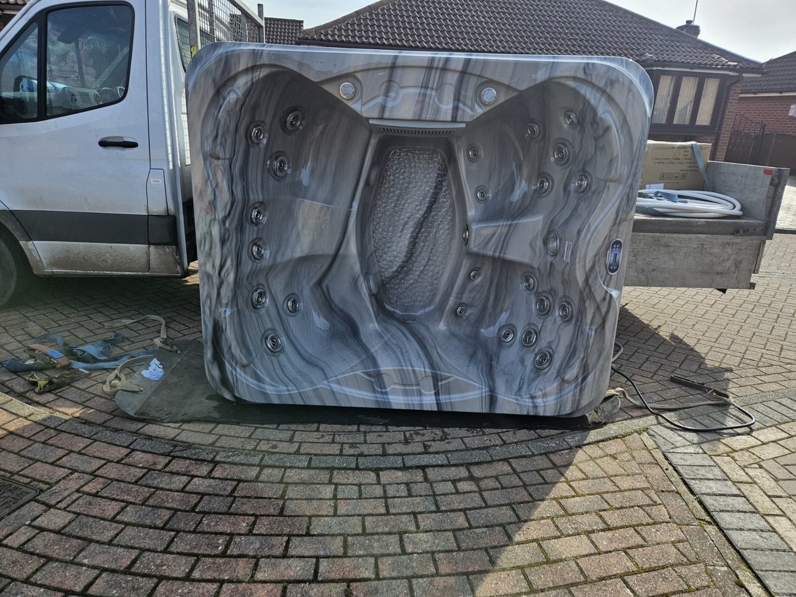 New Cuba Aurora 5 Person All Seater Hot Tub - Image 3