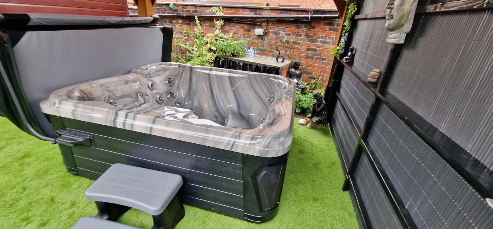 New Cuba Aurora 5 Person All Seater Hot Tub - Image 6