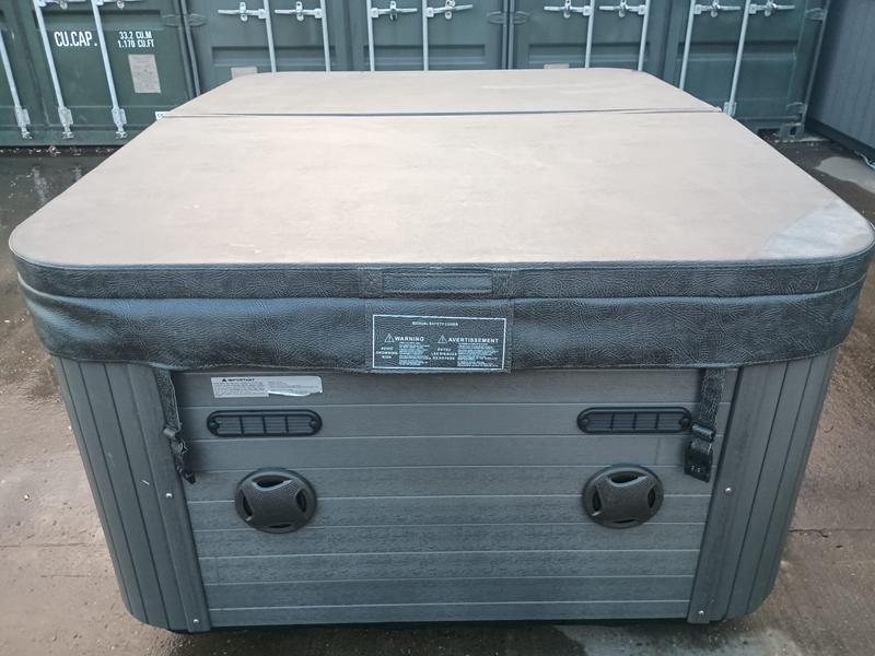Twin Joys 3 Person 1 Seater 2 Lounger Hot Tub - Image 7