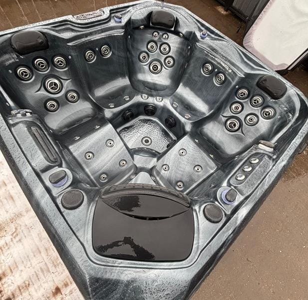 Platinum Savanna 5 Person 3 Seater 2 Lounger Hot Tub + 7kw air source ...
