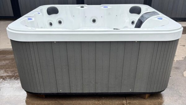 Apollo Ice Pro Premium All Seater - Wild Water Spas