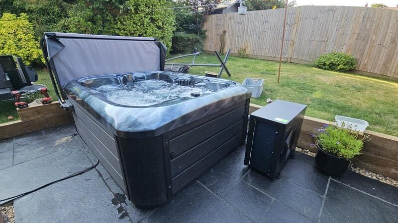 Pro Beach + 5KW Aquaintel Air Source Heat Pump - Image 3