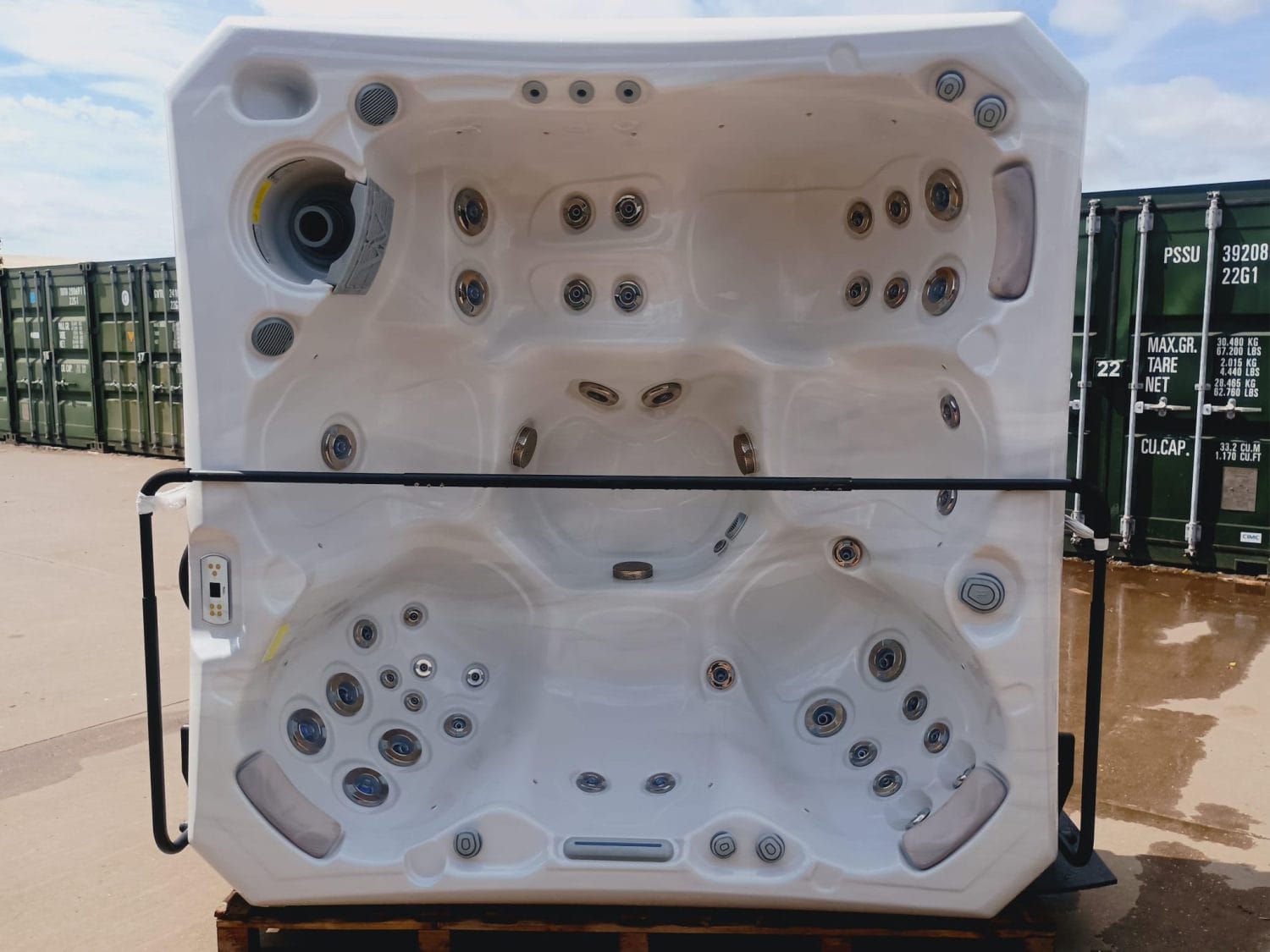 Malaga LifeDeluxe Hot Tub + 3kW heat pump
