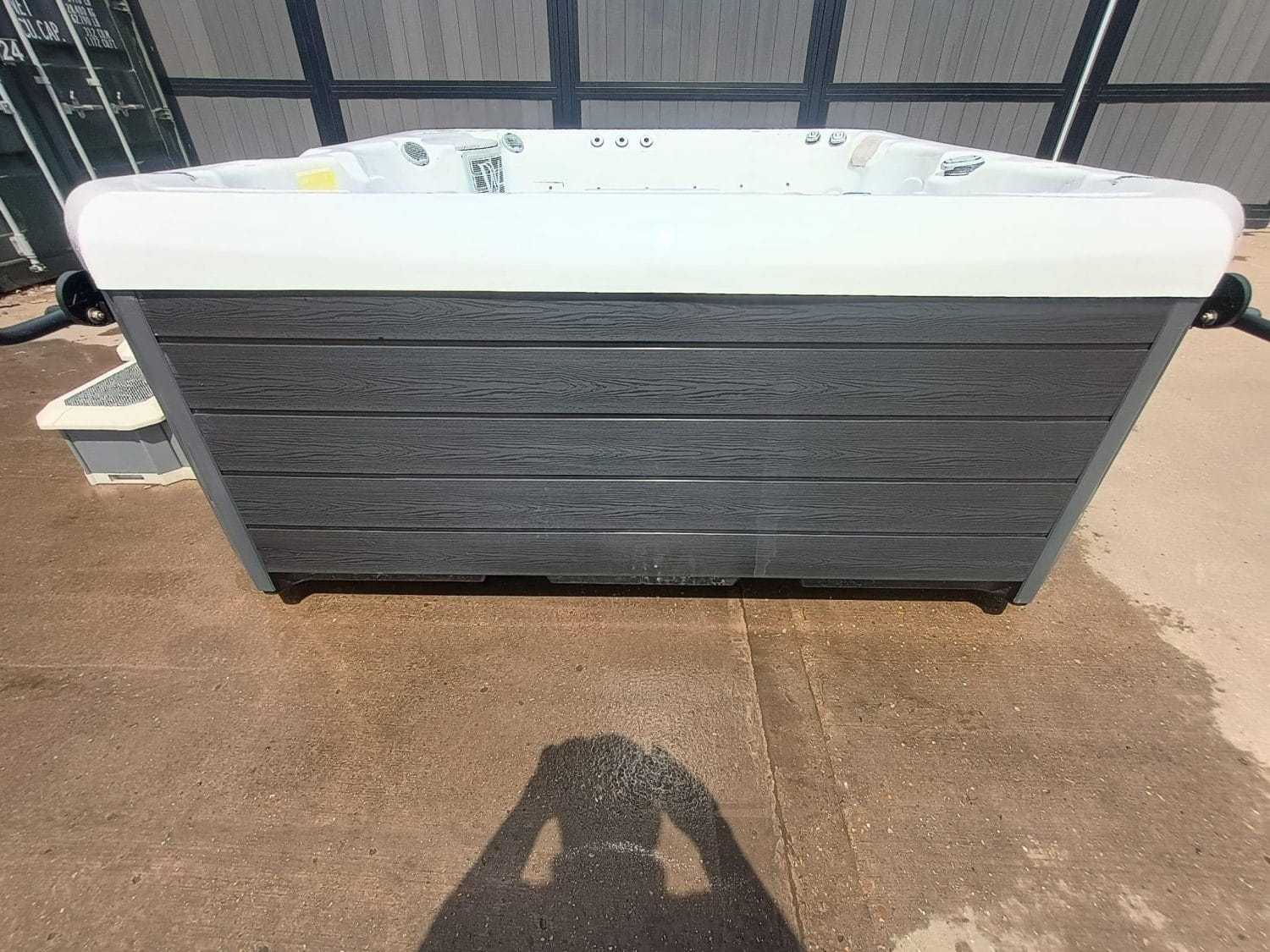 Malaga LifeDeluxe Hot Tub + 3kW heat pump