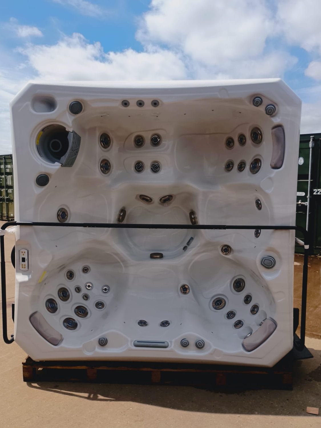 Malaga LifeDeluxe Hot Tub + 3kW heat pump