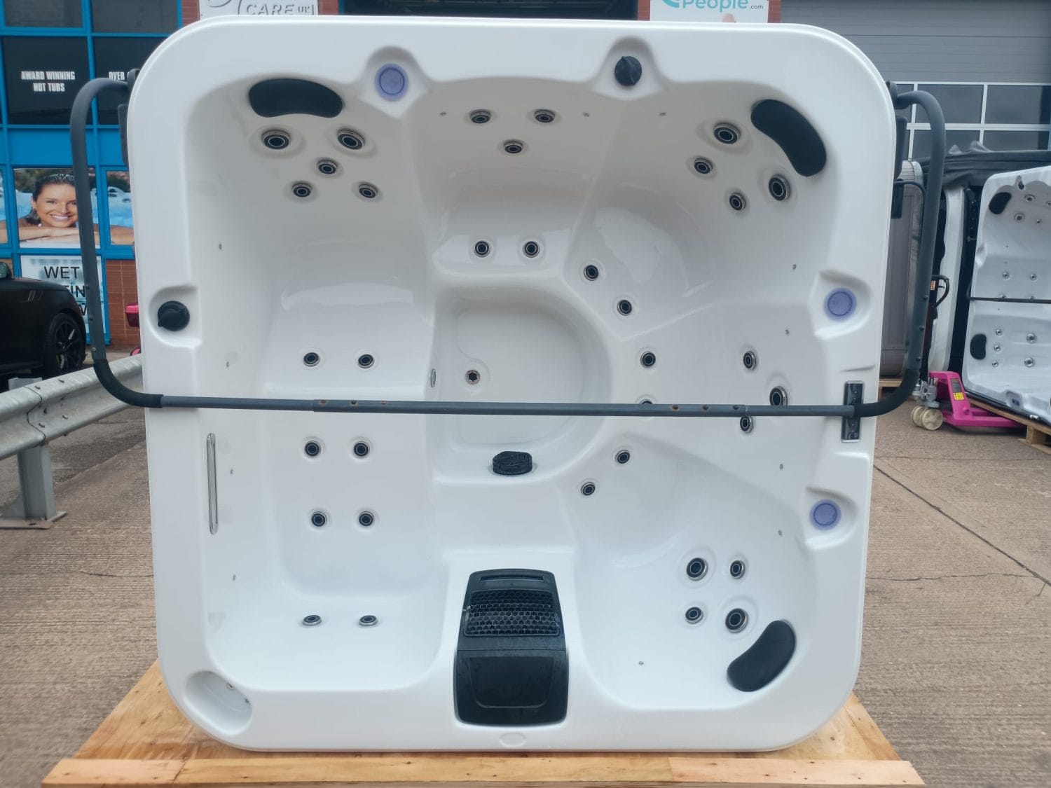 Apollo Single Lounger