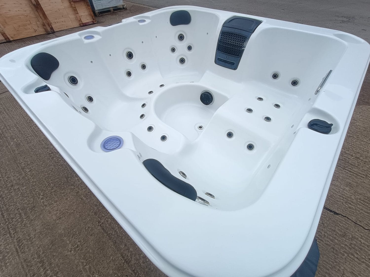 Apollo Single Lounger