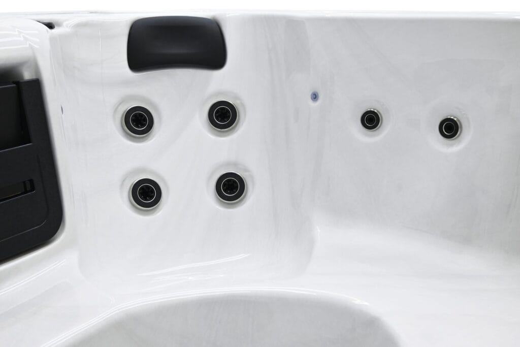 Jetwarm Pro 4 Person 1 Lounger 2 Seater Tub - Wild Water Spas