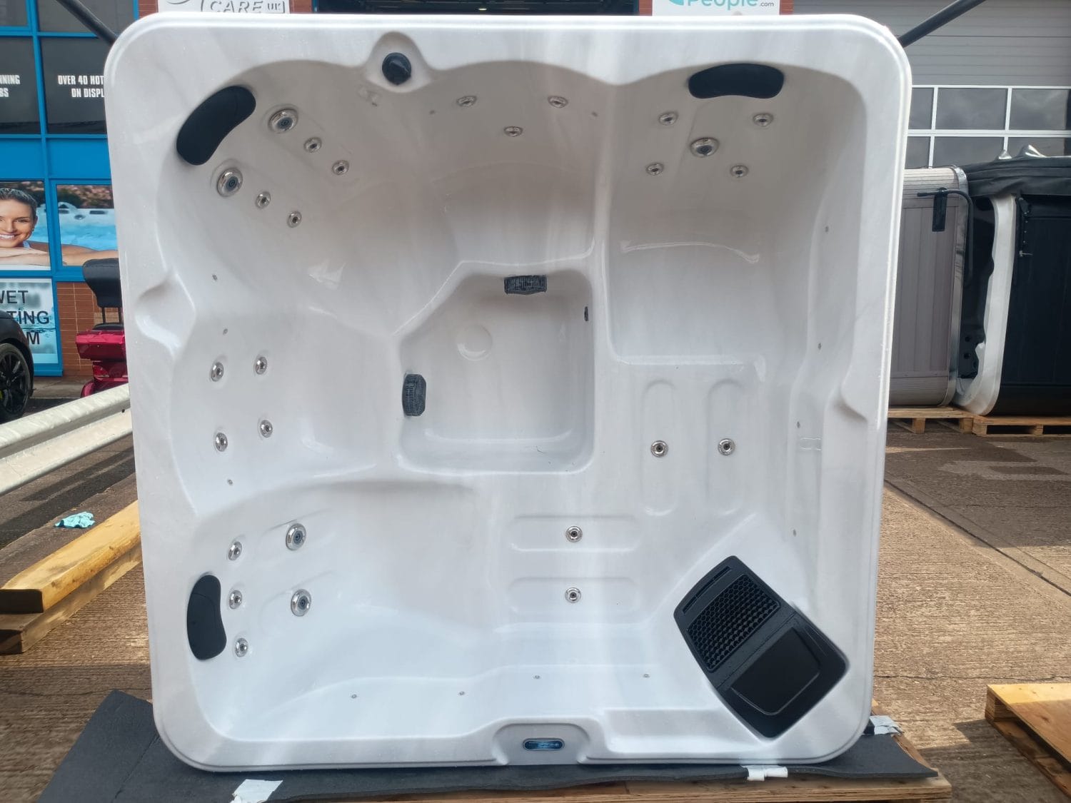 Orca Wave Hot Tub