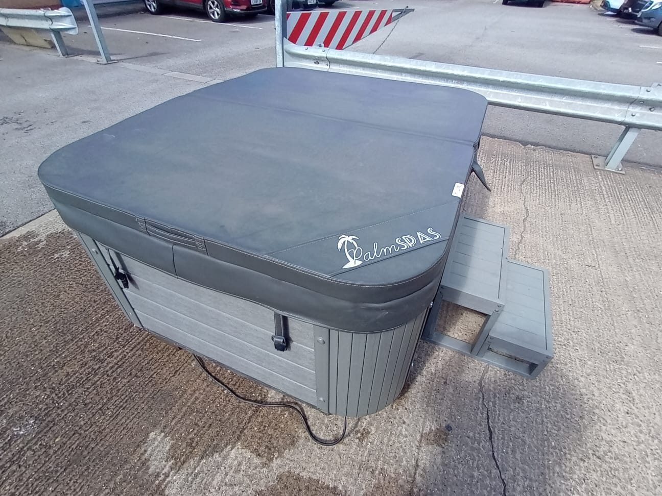 Palm Spas 4 Person