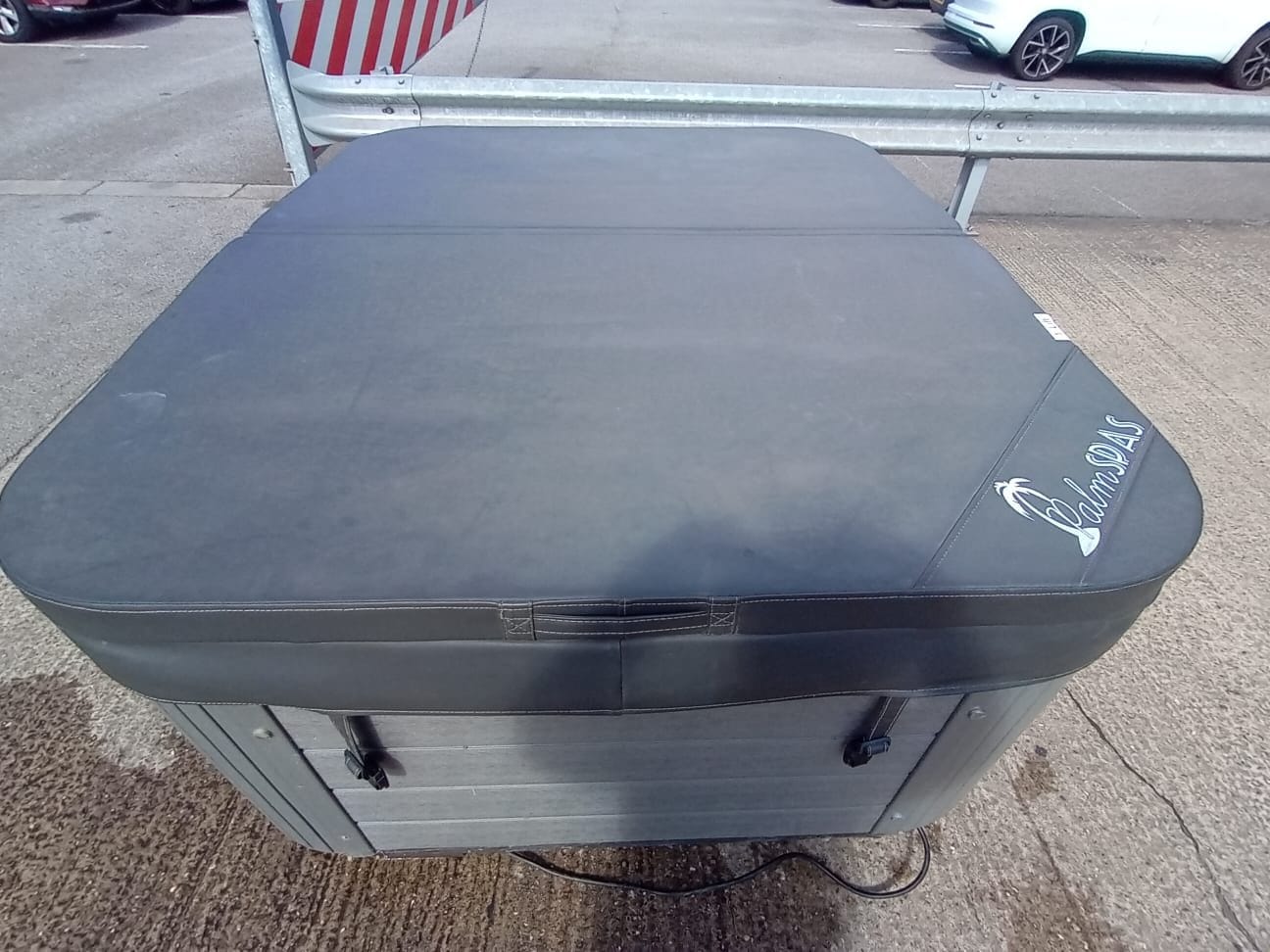 Palm Spas 4 Person