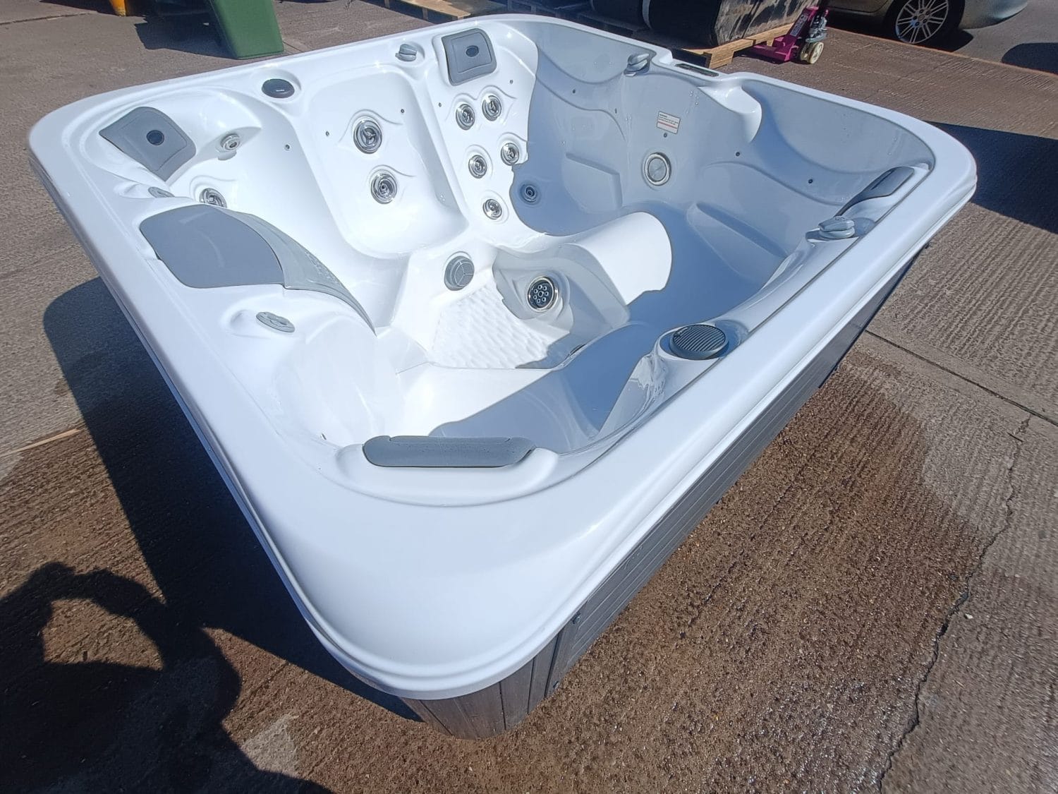 Thermal Hydro Hot Tub