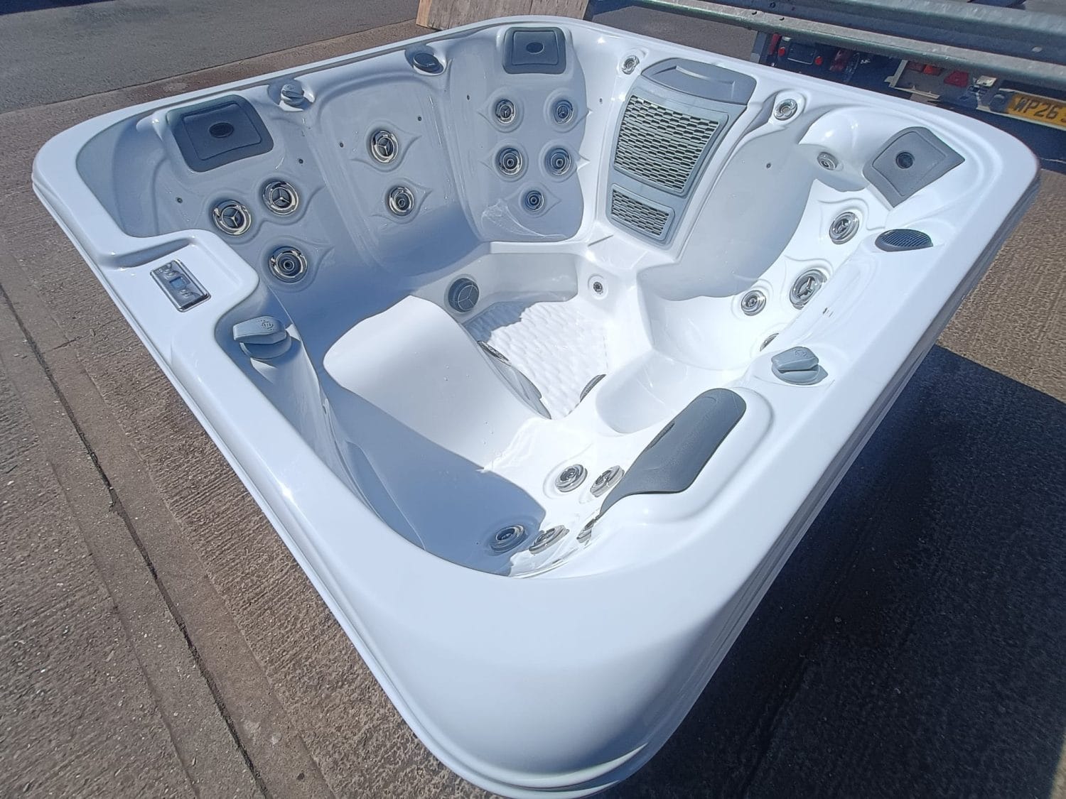 Thermal Hydro Hot Tub