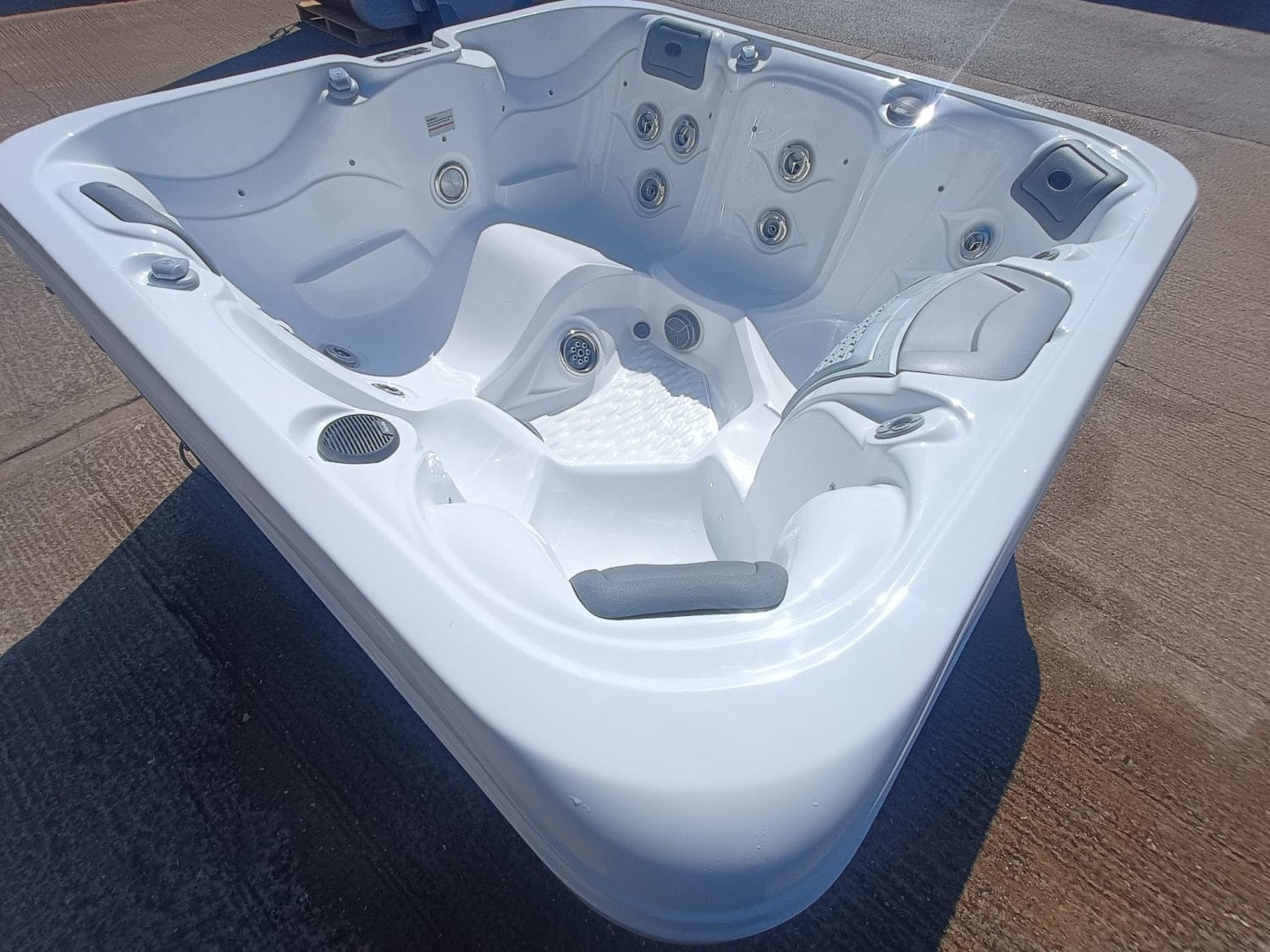 Thermal Hydro Hot Tub