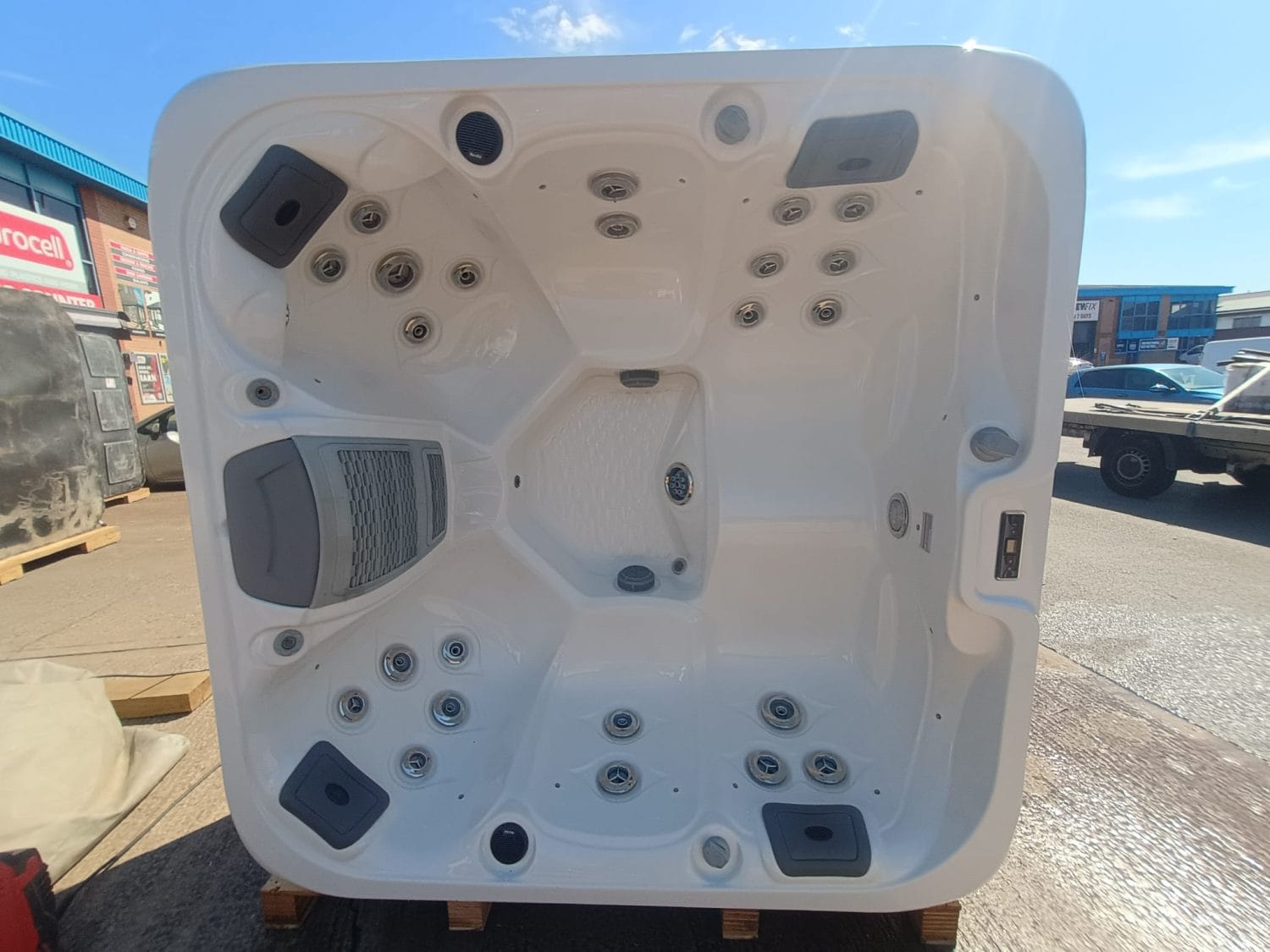 Thermal Hydro Hot Tub