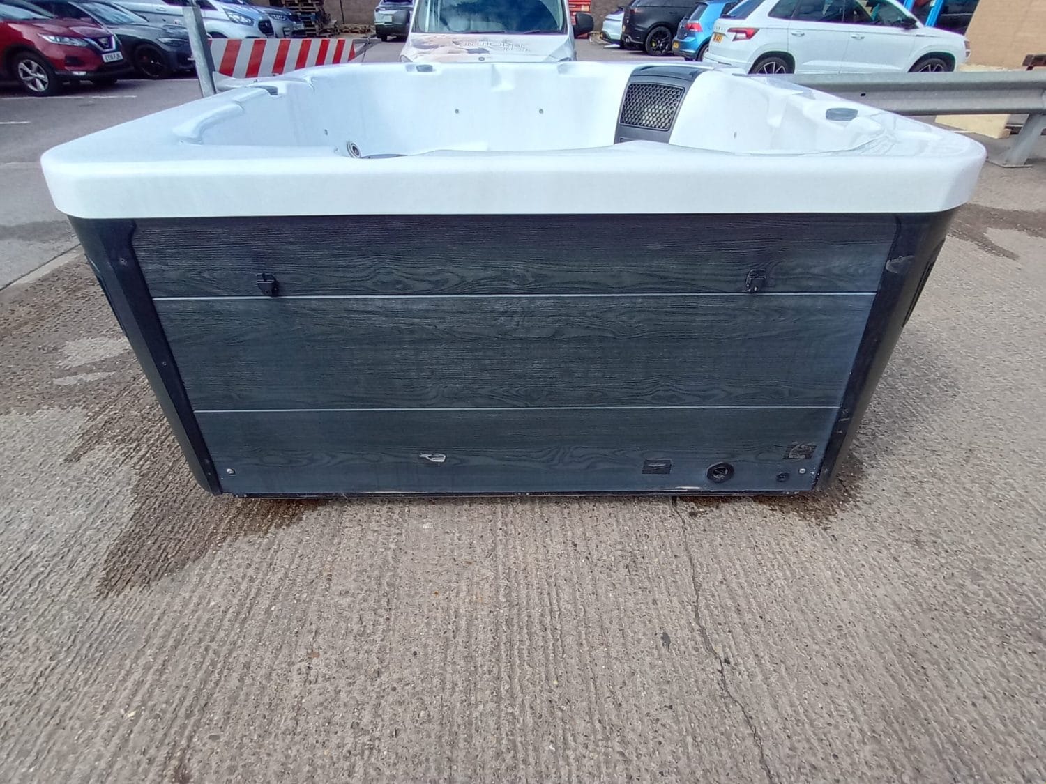 Verona Hot Tub