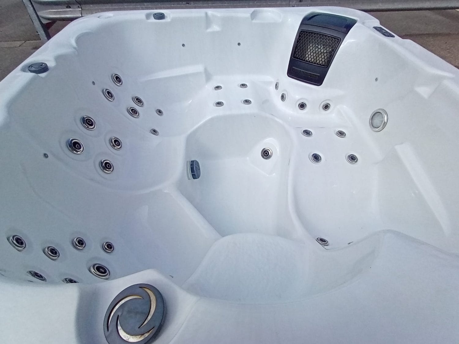Verona Hot Tub