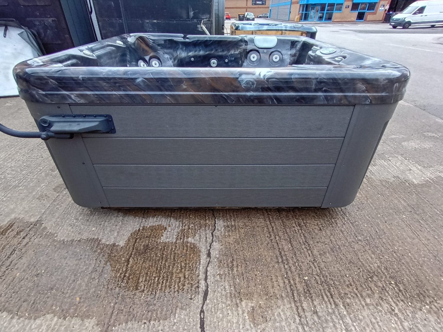 American Style Hot Tub