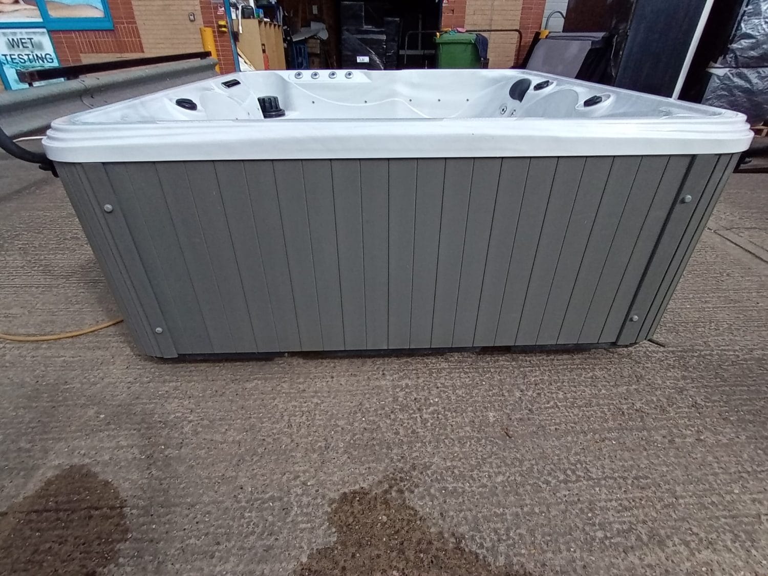 Sky Storm Single V2 6 Person Hot Tub